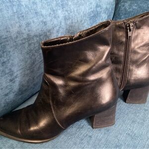 Sudini Black Ankle Booties